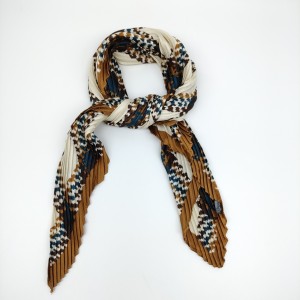 Brown Edge Ladies Pleated Square Scarf